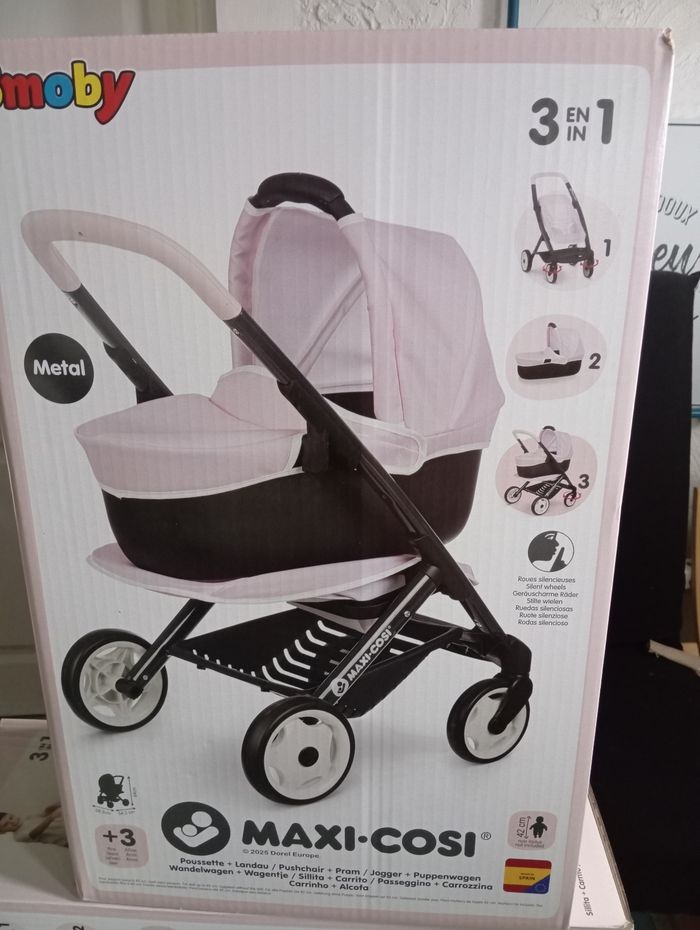 Maxi cosy Smoby neuf sous emballage - photo numéro 2