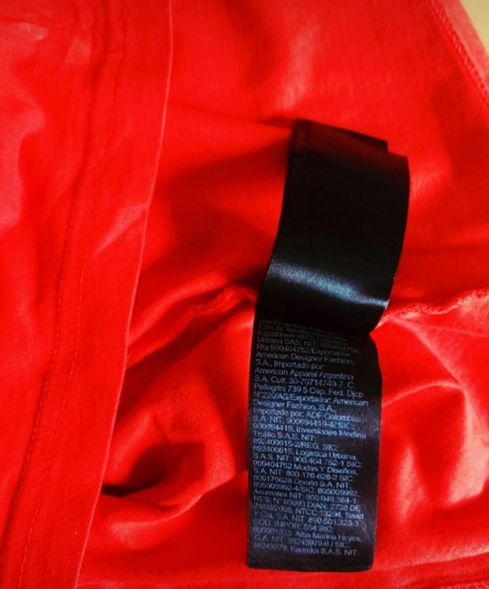 T-shirt manches courtes rouge Homme / Ado taille XS marque Calvin Klein 🎸 - photo numéro 7