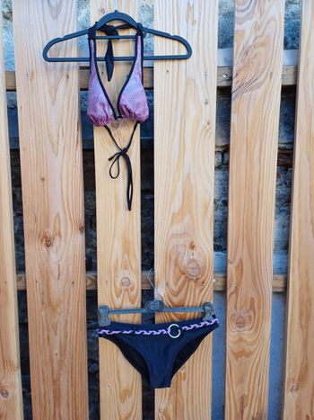 Jolie bikini violet et noir Rae