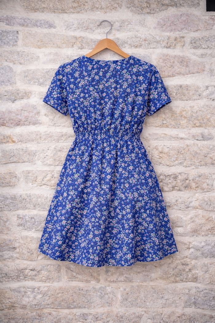 Robe champêtre herbier poétique bleu et multicolore Femme taille 54 marque Boohoo 💍 - photo numéro 8