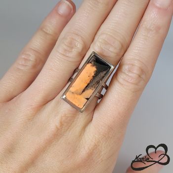 Bague ajustable rectangle argentée et orangée