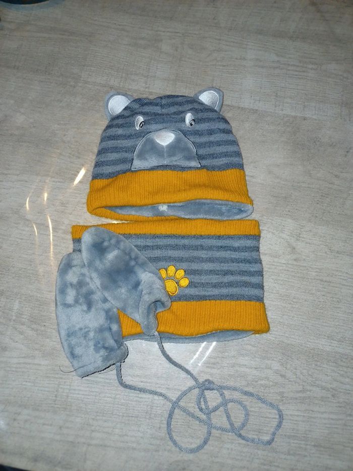Ensemble bonnet tour de cou et gants