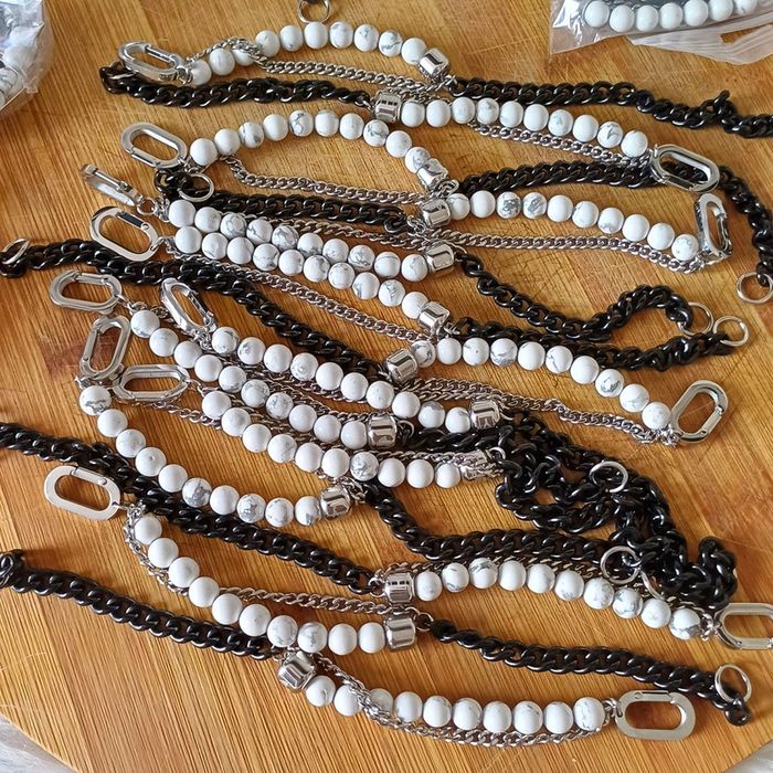 Bracelet orné de pierre naturelles howlite et acier inoxydable - photo numéro 8