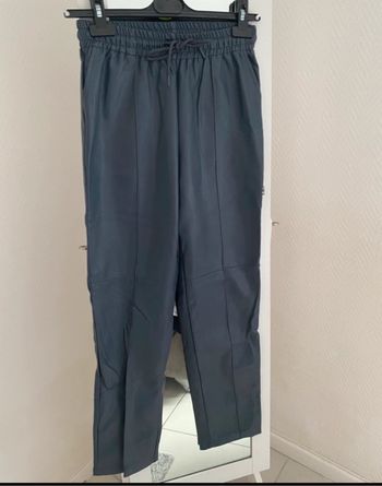 Pantalon casual jogging similicuir 32