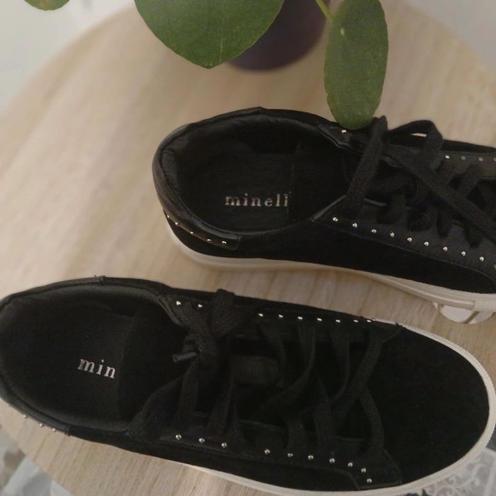 Baskets Minelli noires cloutée taille 36 neuves - photo numéro 2