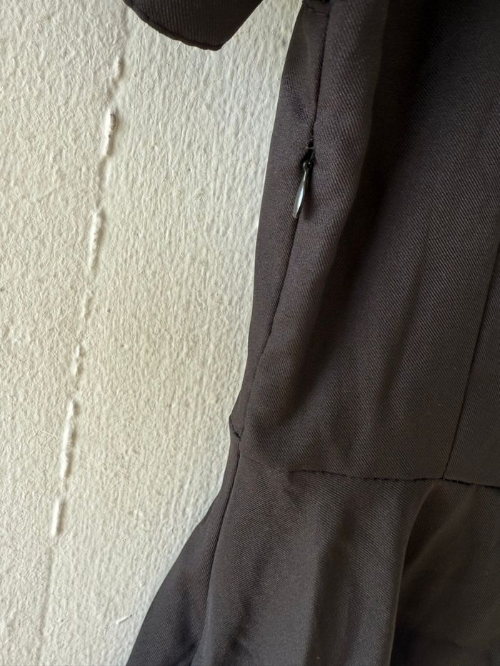 Petite robe noire fluide légère transparence manches et décolleté - photo numéro 3