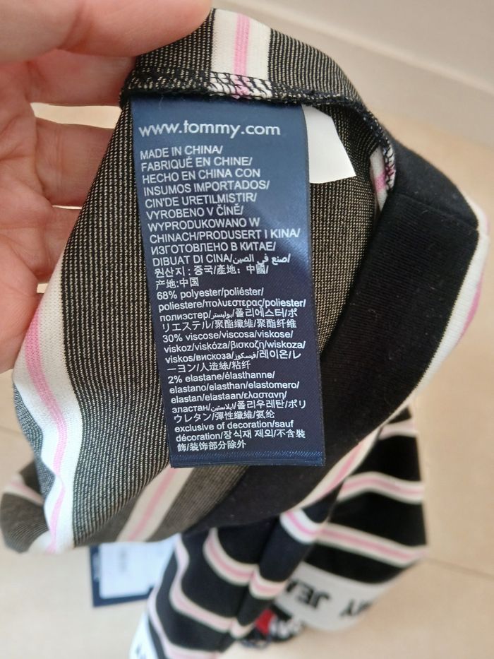 Jupe Tommy Jeans taille XS - photo numéro 4