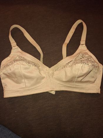 Soutien-gorge de maintien sans armatures – Blanc Satiné & Dentelle – Taille 110C