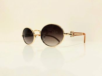 Lunette de soleil ovale Polarisée mixte bras effet bois UV protection catégorie 3
