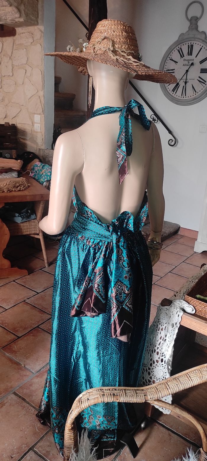 Robe en satin - photo numéro 6