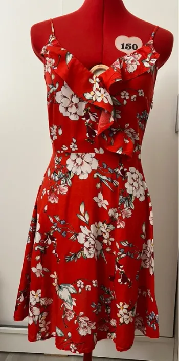 Robe à volants rouge fleurie Pimkie