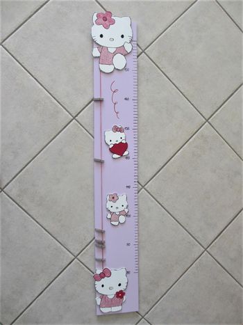 Toise en bois artisanale Hello Kitty