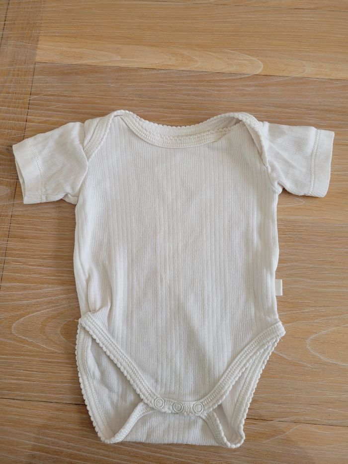 Lot bodies fille manches courtes - photo numéro 4