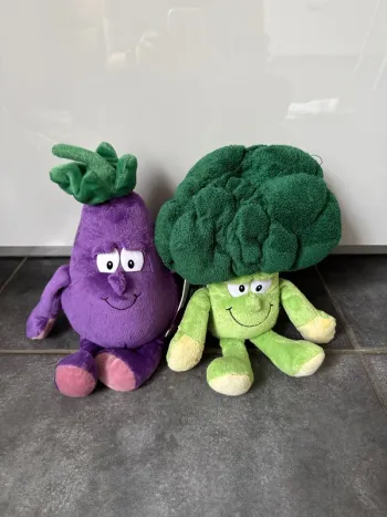 Lot de deux peluches goodness gang