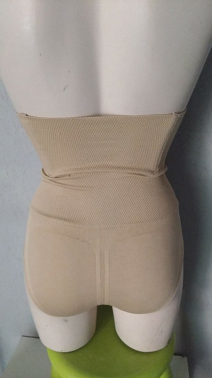 Culotte gainante T.42/44 - photo numéro 2