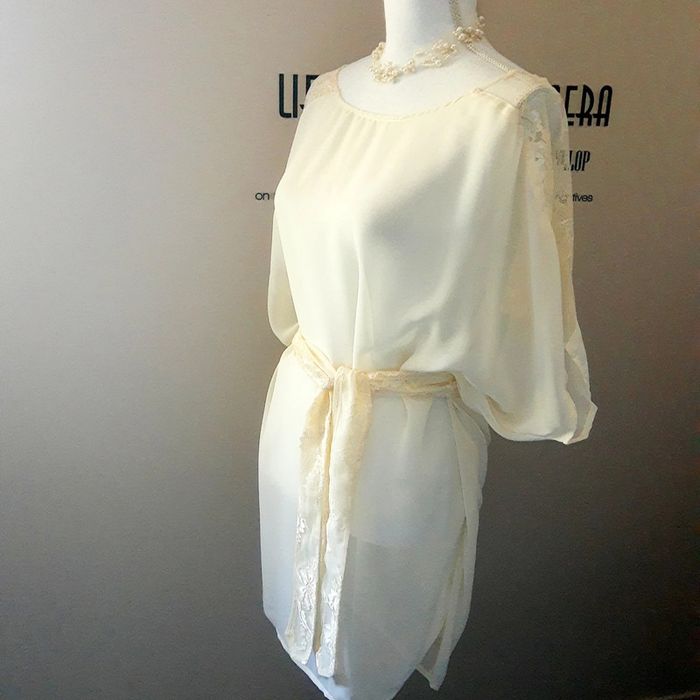 Robe d’été légère dentelle blanc écrue transparente neuve taille M/L - photo numéro 4