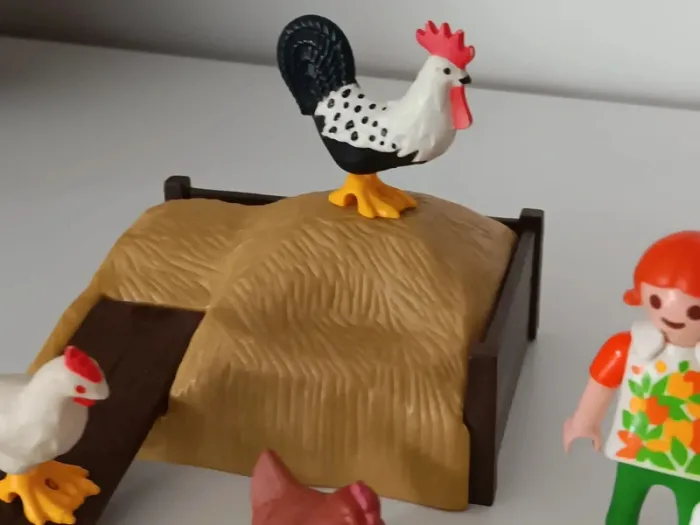 Fillette avec poules playmobil - photo numéro 5