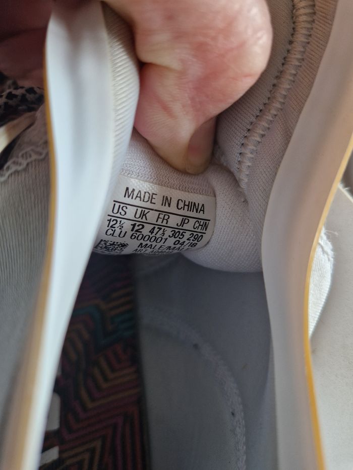 Chaussures de basket Harden volume 2 Adidas taille 47 1/2 - photo numéro 8