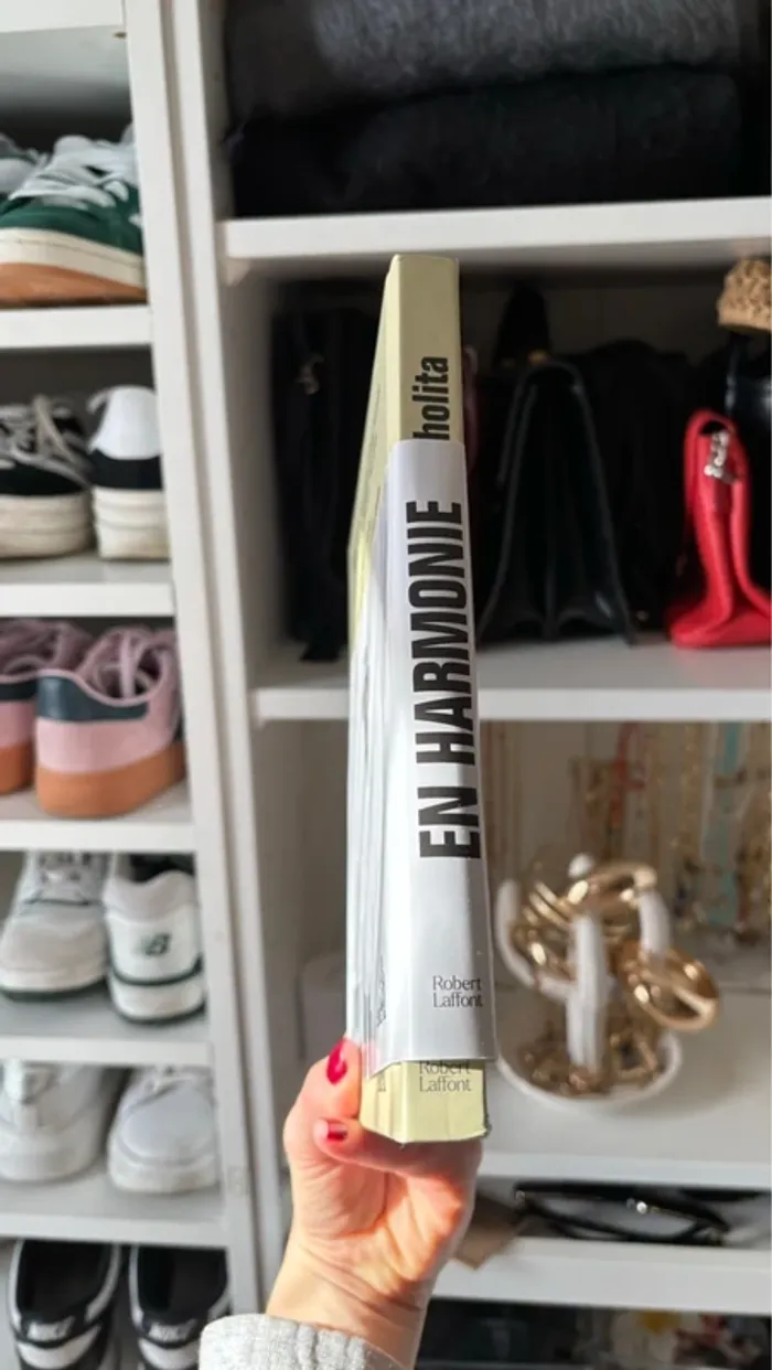 Livre influenceuse Noholita « en harmonie » - photo numéro 3