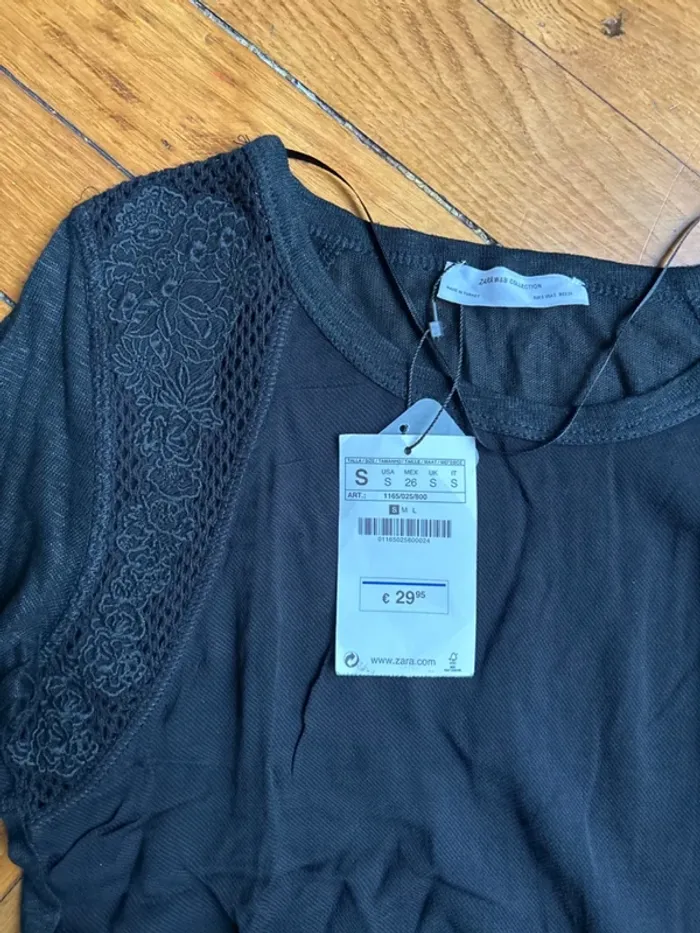 Neuf! Très jolie haut avec un peu de dentelle, Taille S, Zara - photo numéro 6