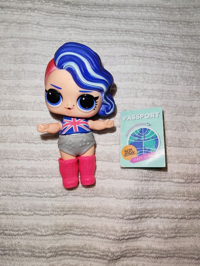 Poupée lol surprise