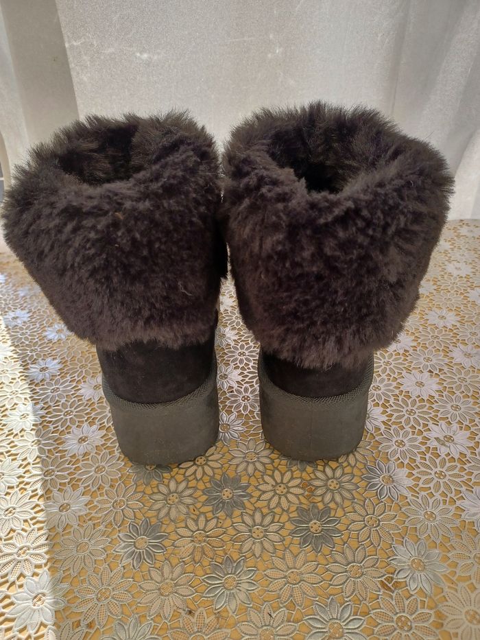 Bottines fourrées achetées chez Chaussea taille 37 en très bon état. - photo numéro 4