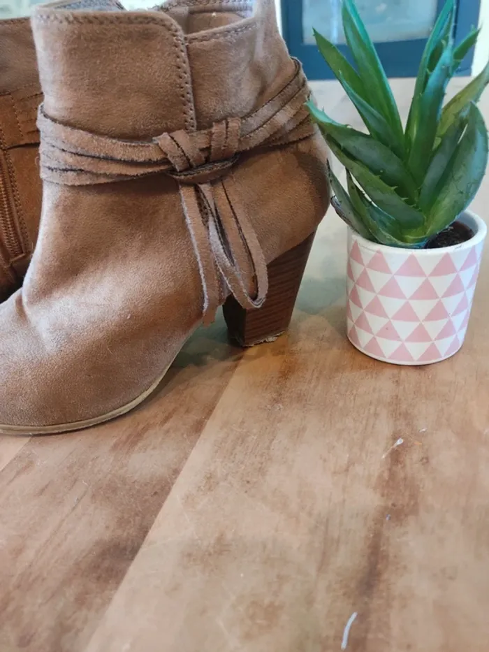 Bottines Camel 38