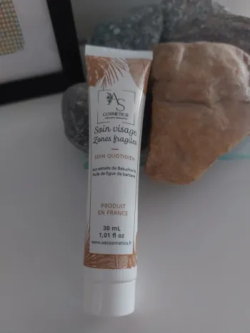 Soin visage zones fragiles