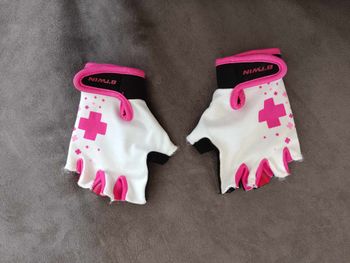 Gants blanc rose B TWIN taille 3 ans