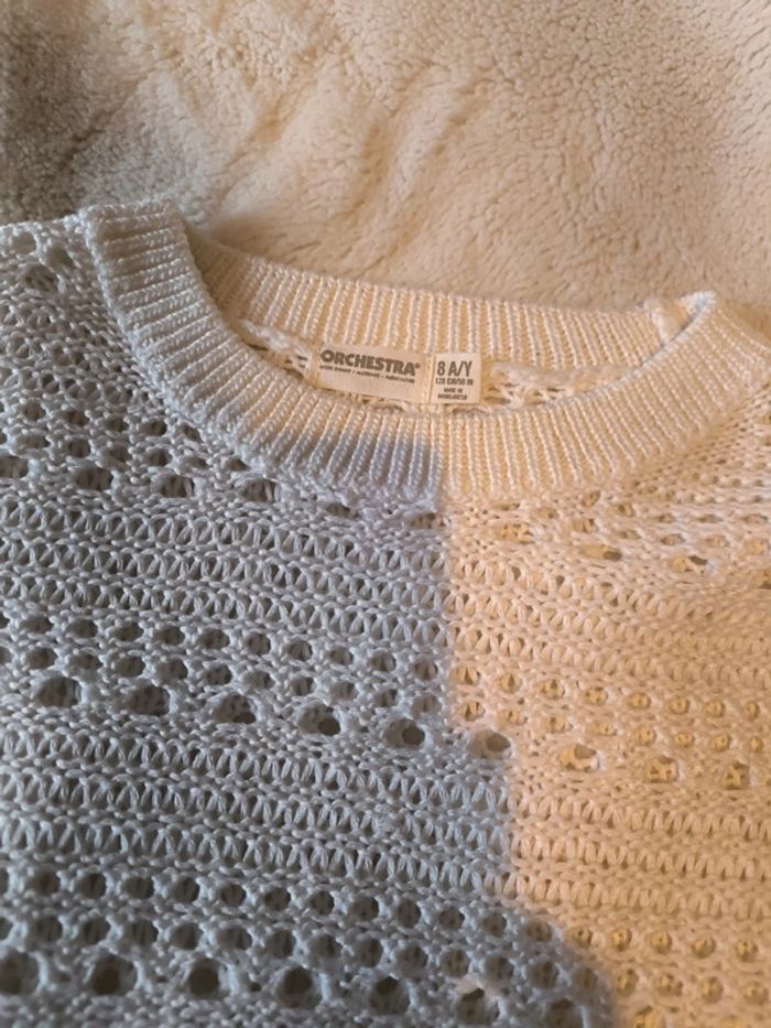 Pull blanc à trous 8 ans - photo numéro 4