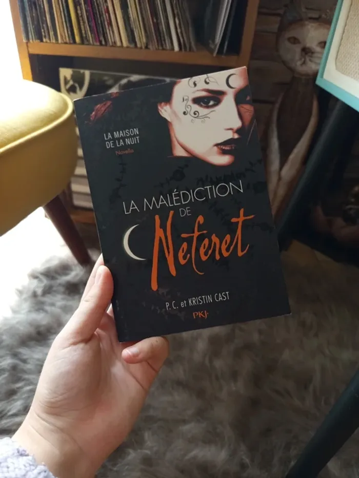 La malédiction de neferet P.C Kristin cast