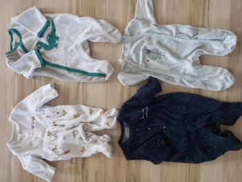 Lot 4 pyjamas Naissance