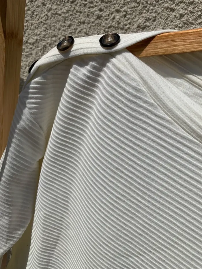 Pull blanc h&m - photo numéro 3