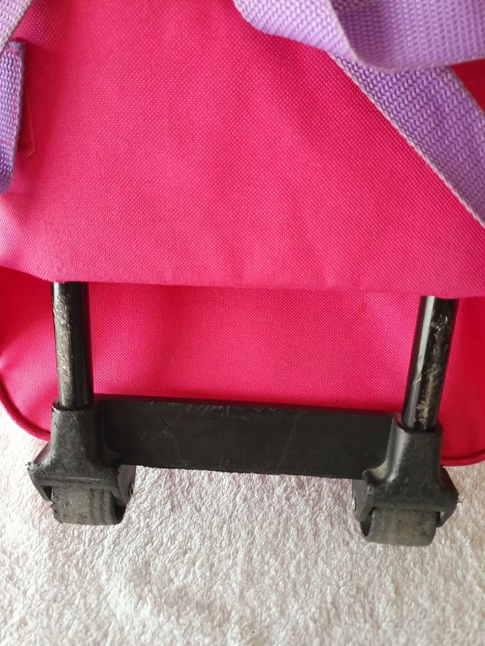 Cartable a roulette 🌸 - photo numéro 4