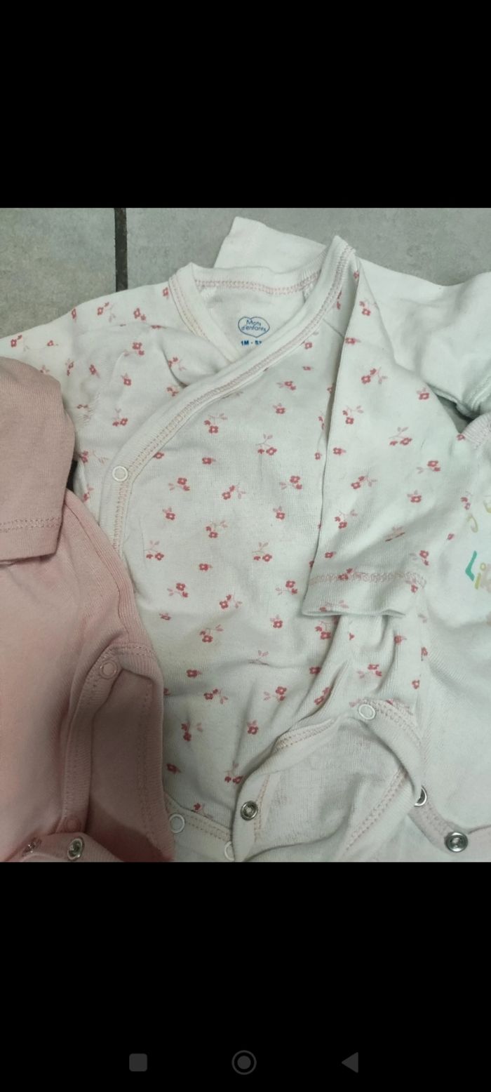 Lot de 5 body en un mois - photo numéro 5