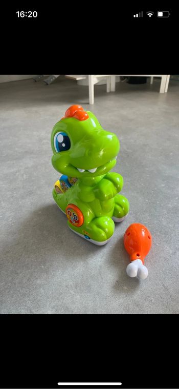 Baby t-rex dino