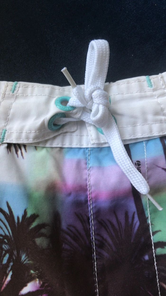 Longboard short de bain taille 12 ans - photo numéro 3