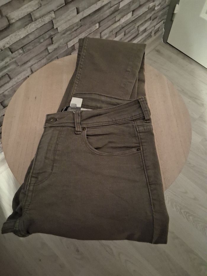 Pantalon femme vert kaki