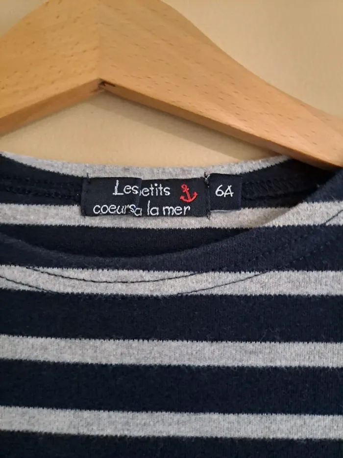 T-shirt ML garçon 6 ans qualité doux les petits cœurs à la mer comme neuf - photo numéro 3