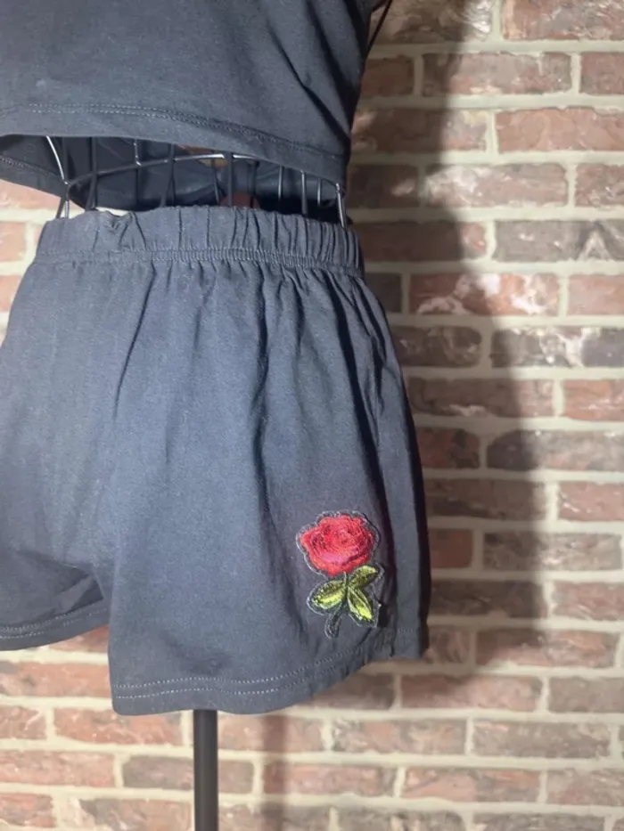 Ensemble short et top noir a fleurs Shein Taille S / 36 - photo numéro 7