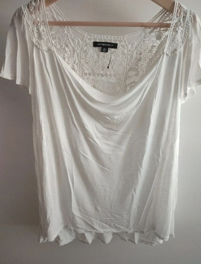 Haut blanc - photo numéro 7