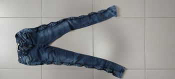 Jeans dentelle sur les côtés 36