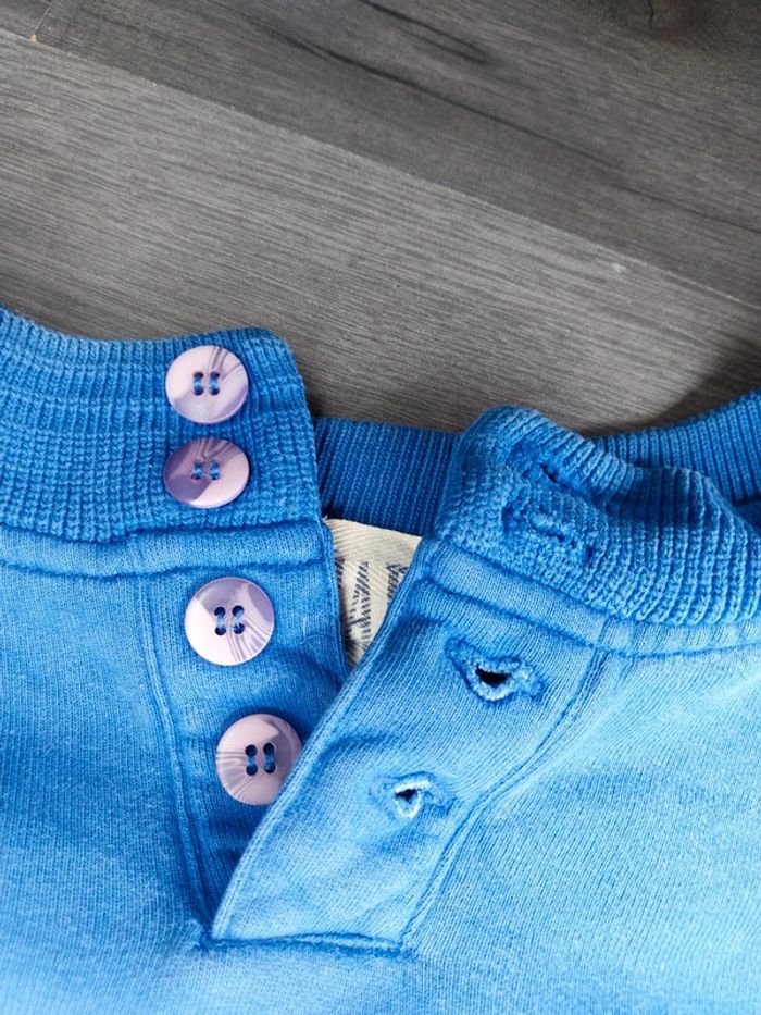 Pull GAP bleu en tres bon état - photo numéro 3