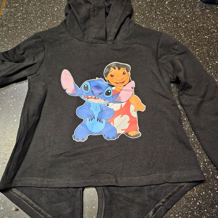 Pull lilo et stitch 12 ans neuf