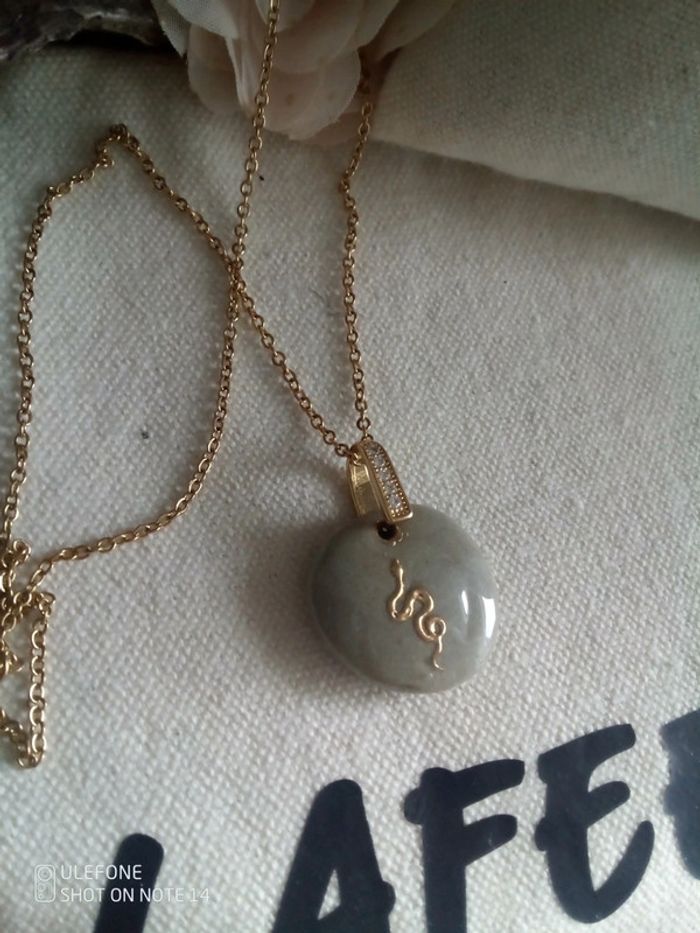 Collier serpent sur pierre naturelle - photo numéro 3