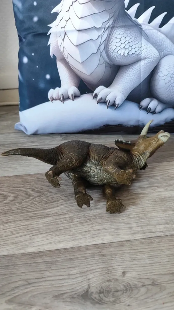 Triceratops Papo - photo numéro 2