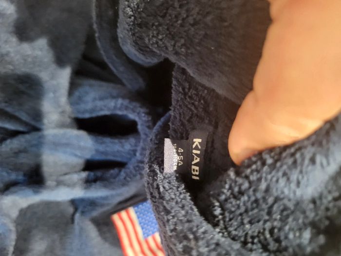 4/5 ans neuf juste lavée - photo numéro 2