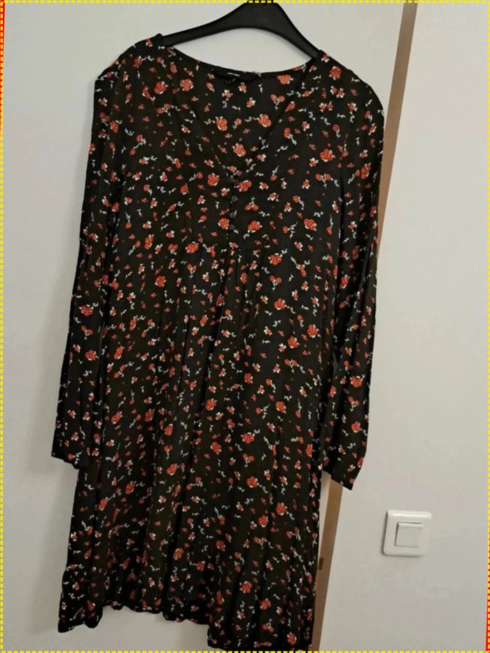 Robe Vero Moda taille S été motif fleuri
