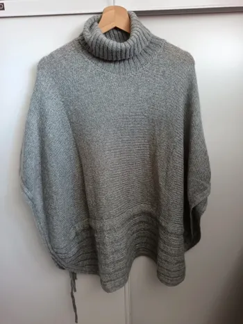 Pull poncho Sisley