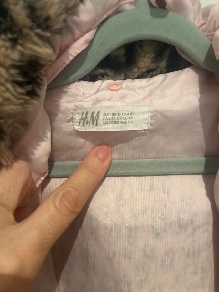 manteau H&M léopard fausse fourrure 4-6 ans - photo numéro 2